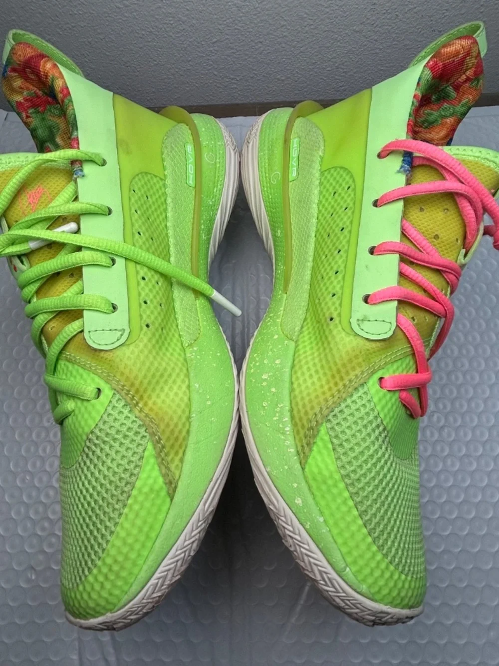 Under Armour Curry 7x Sour Patch Kids Lime Green Basketball Shoes Size 7Y Youth
